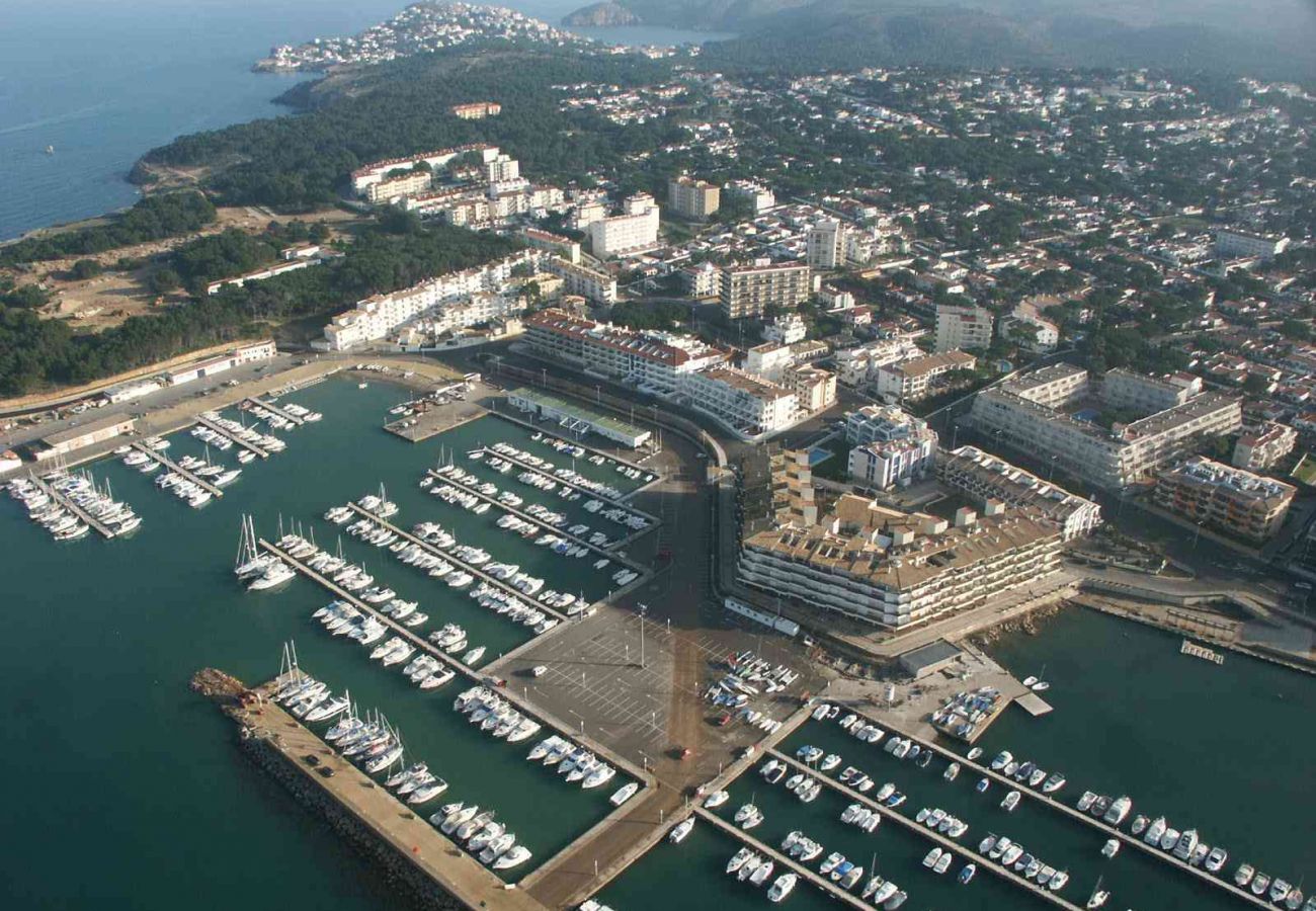 Apartment in L'Escala - GARBI PARK D 404