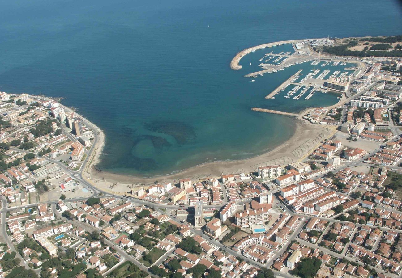 Apartment in L'Escala - GARBI PARK D 404