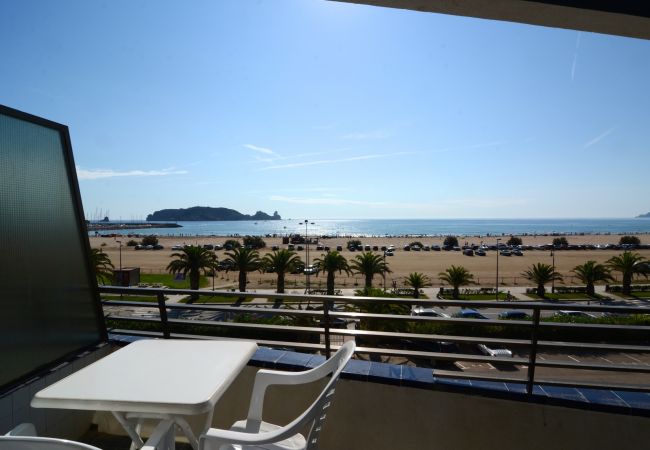 Apartment in Estartit - CATALONIA 3-5