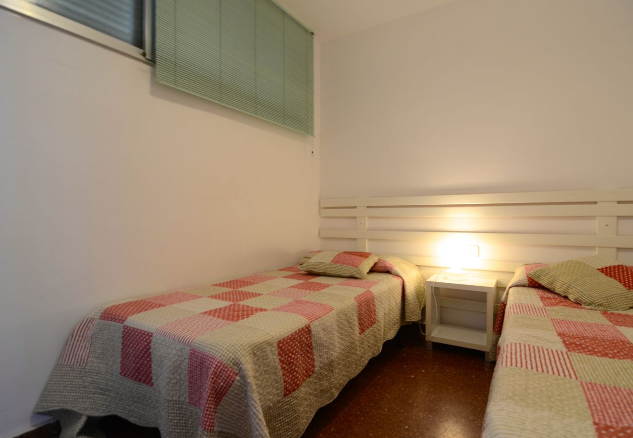 Apartment in Estartit - CATALONIA 3-5