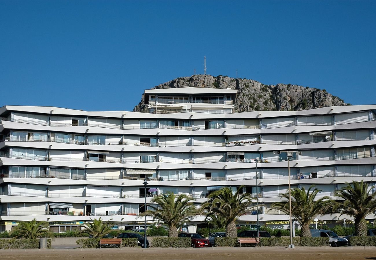 Apartment in Estartit - CATALONIA 4-5