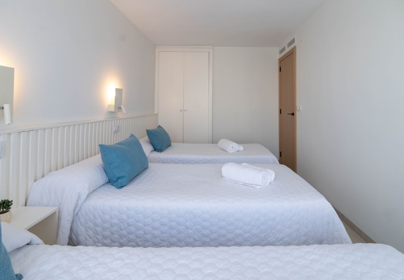 Apartment in Playa de Gandía - 02. AG BERMUDAS 6H PREMIUM