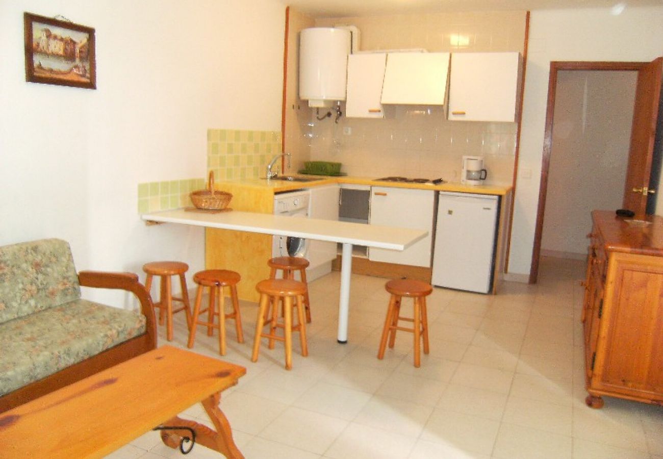 Apartment in L'Escala - CALA MONTGO 33