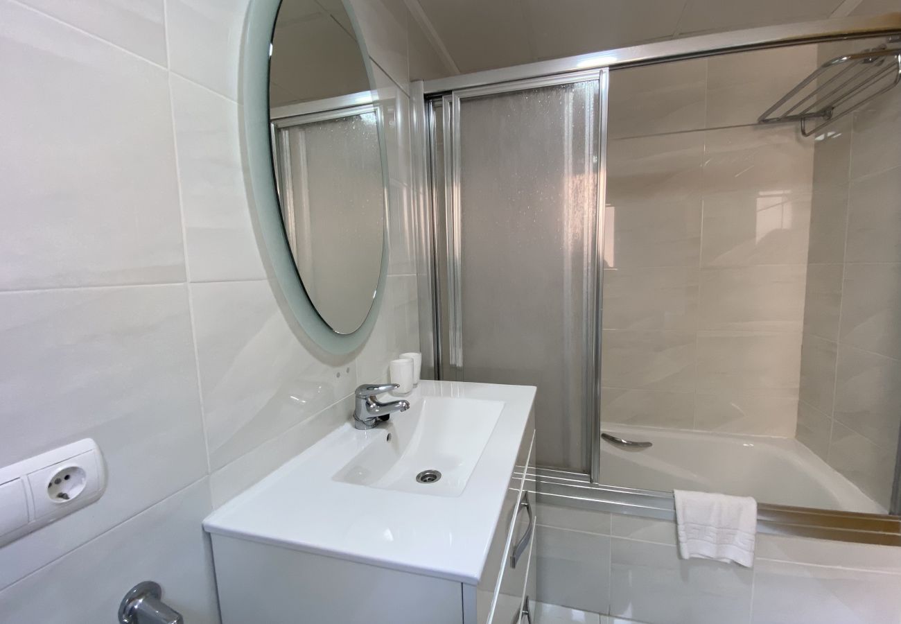 Apartment in Calpe / Calp - Alq 048 Porto Azul 2