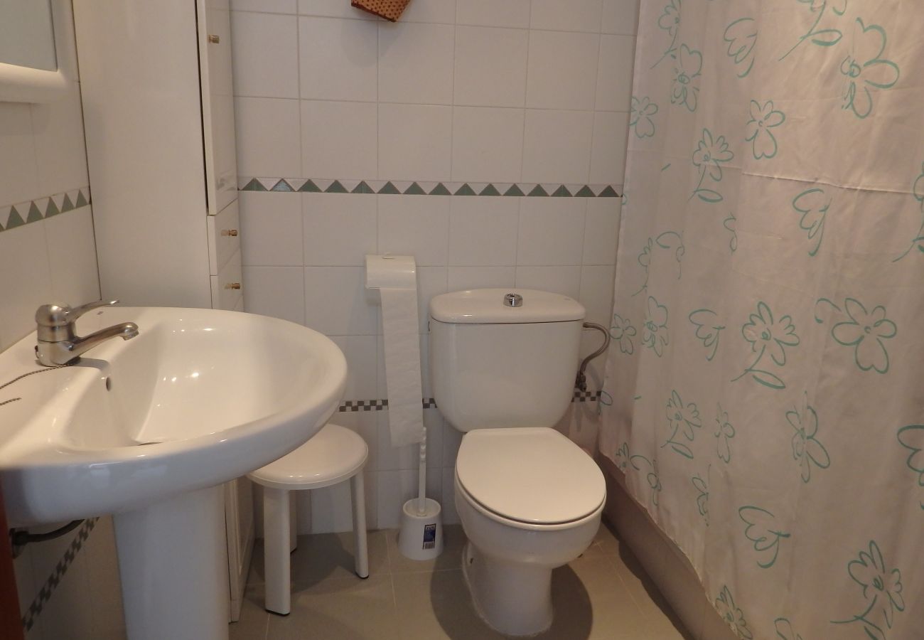 Apartment in Chiclana de la Frontera - R394 Apartamento La Almadraba 4