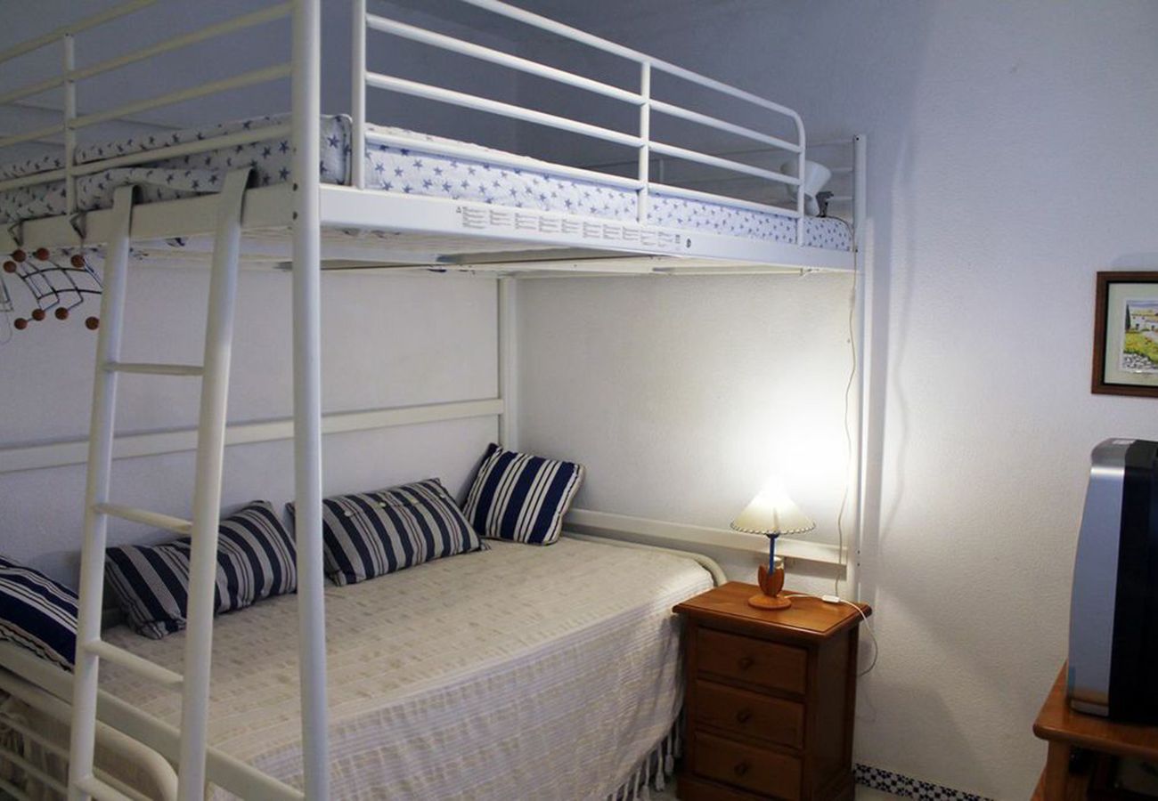 Apartment in Chiclana de la Frontera - R086 Rsd. Laja Bermeja Bajo