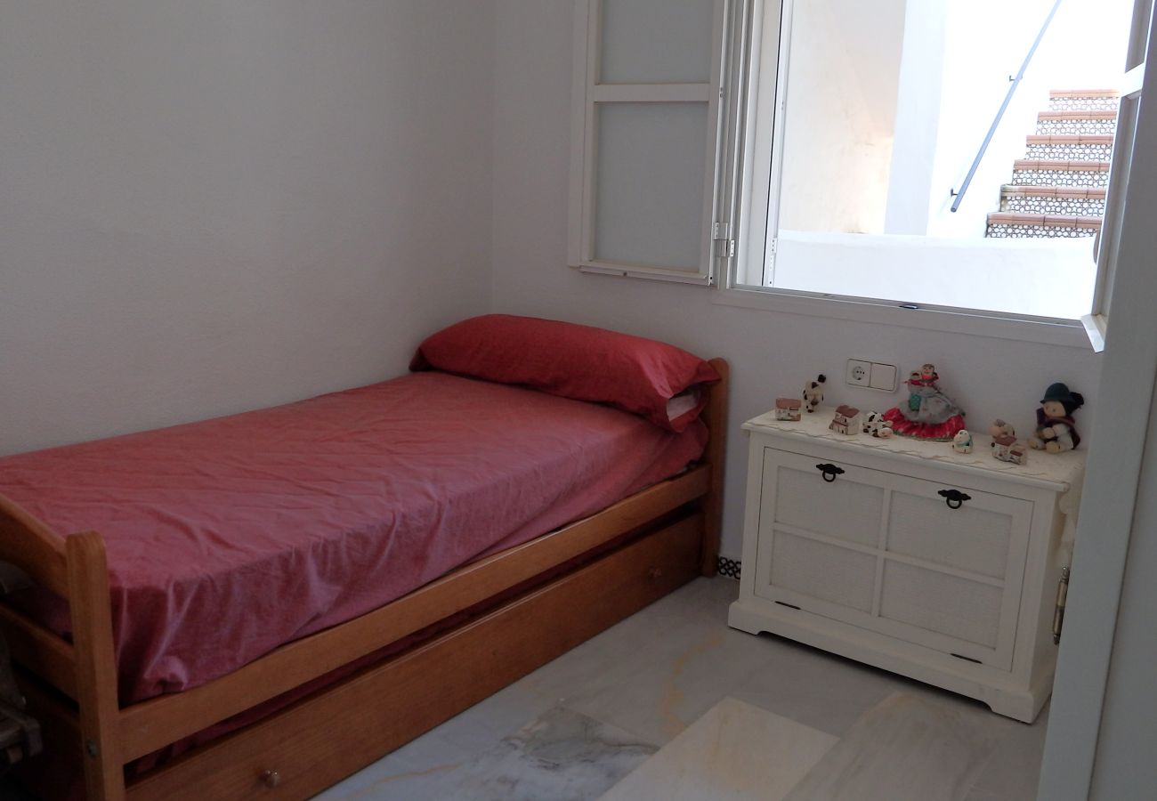 Apartment in Chiclana de la Frontera - R308 Apartamento Residencial Pueblo Marinero
