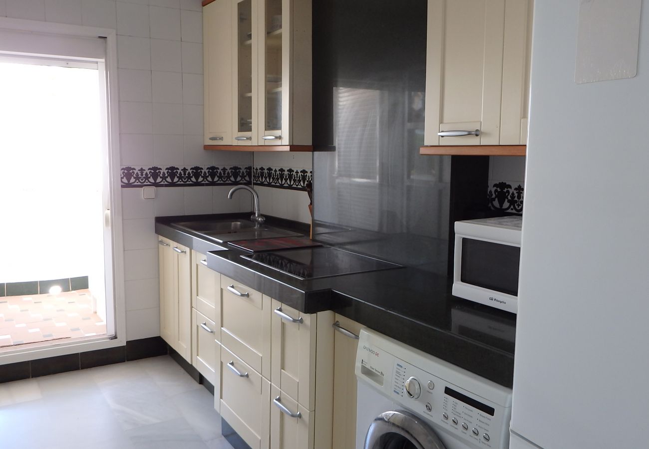 Apartment in Chiclana de la Frontera - R308 Apartamento Residencial Pueblo Marinero