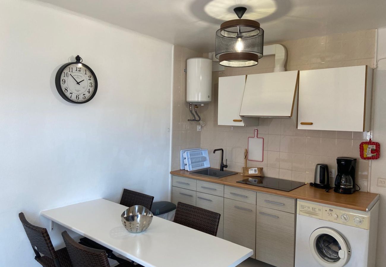 Apartment in L'Escala - CALA MONTGO 15 AC