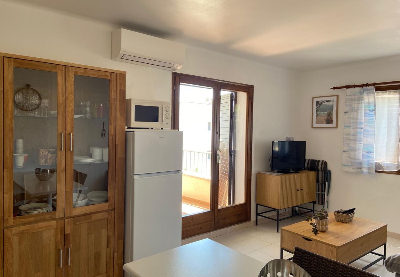 Apartment in L'Escala - CALA MONTGO 15 AC