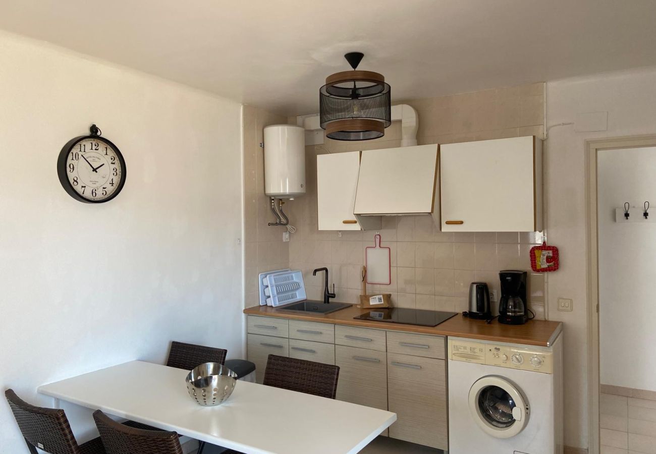 Apartment in L'Escala - CALA MONTGO 15 AC