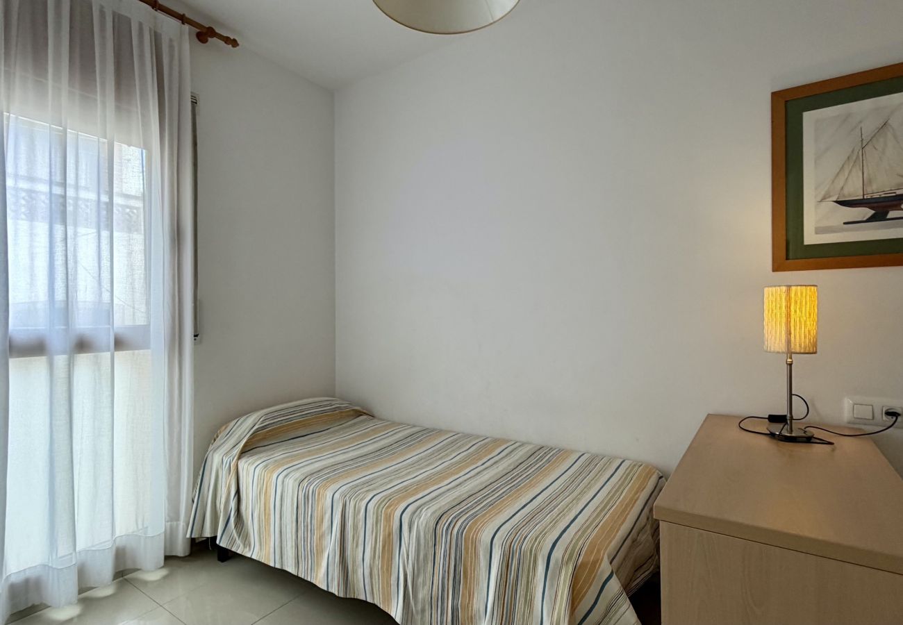 Apartment in L'Escala - MESTRAL 1.4