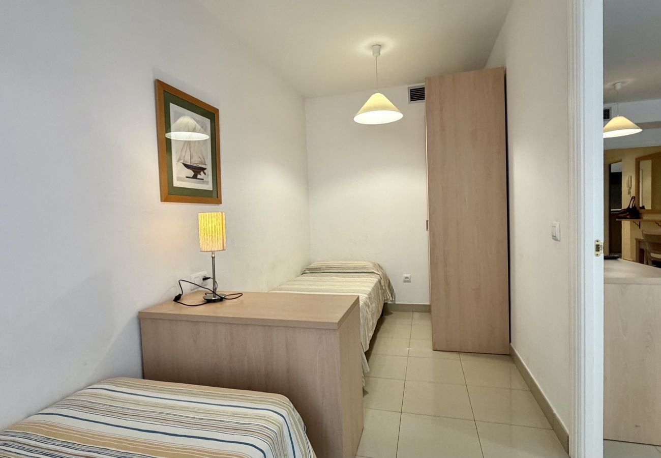 Apartment in L'Escala - MESTRAL 1.4