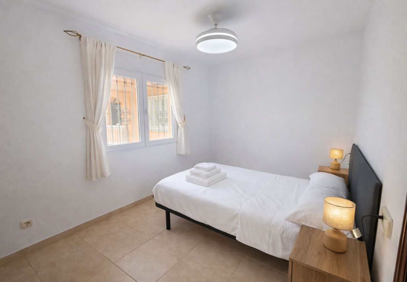 Villa in Alcocebre / Alcossebre - Villa con Piscina Privada y 2.000m² de Jardín