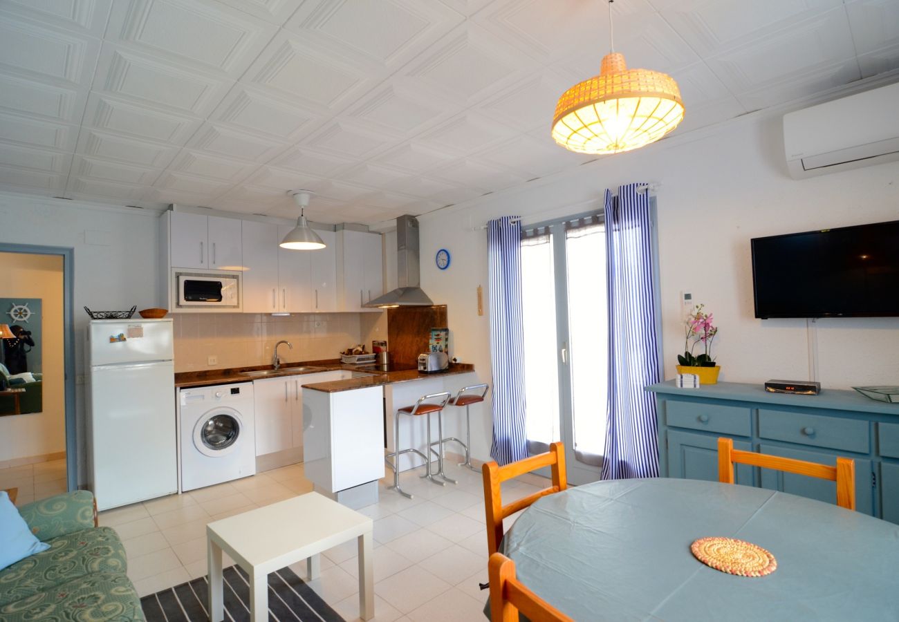 Apartment in L'Escala - CALA MONTGO 17 A.C