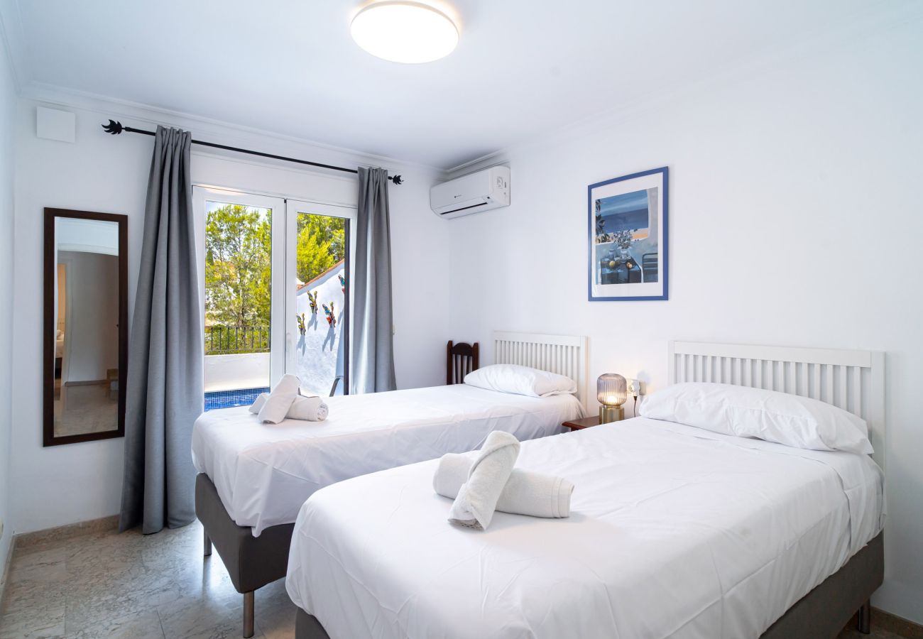 Villa in Nerja - Aljamar 6 Burriana Beach by Casasol