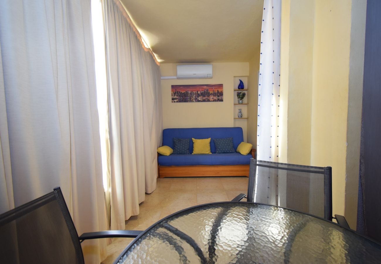 Apartment in Benidorm - KAROLA 8D