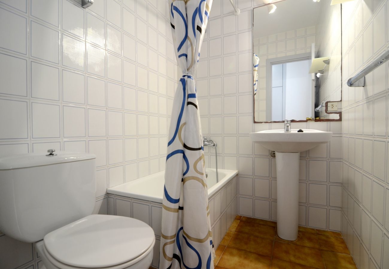 Apartment in Estartit - ILLES ATIC 105