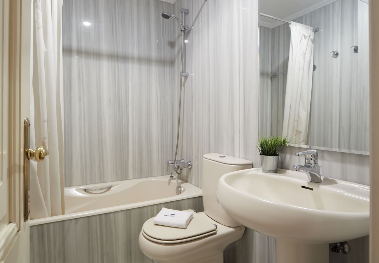 Apartment in San Sebastián - ORTZIMUGA - Basque Stay