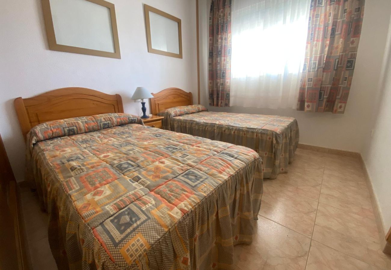 Apartment in Playa Xeraco - 4.Parquemar III-IV bl.I esc.C 1º pta.1