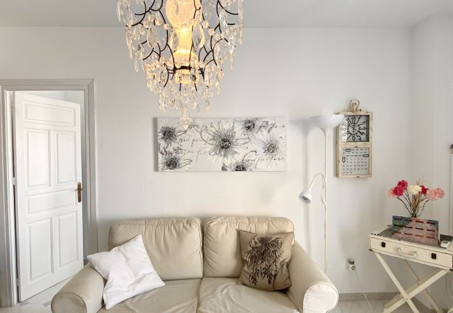 Apartment in Nerja - Apartamento Plaza Cavana by Casasol