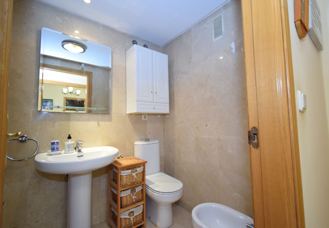 Apartment in Benidorm - GEMELOS 20 12D