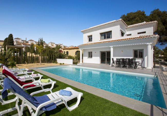 Villa/Dettached house in Calpe - AT089 VALLESA