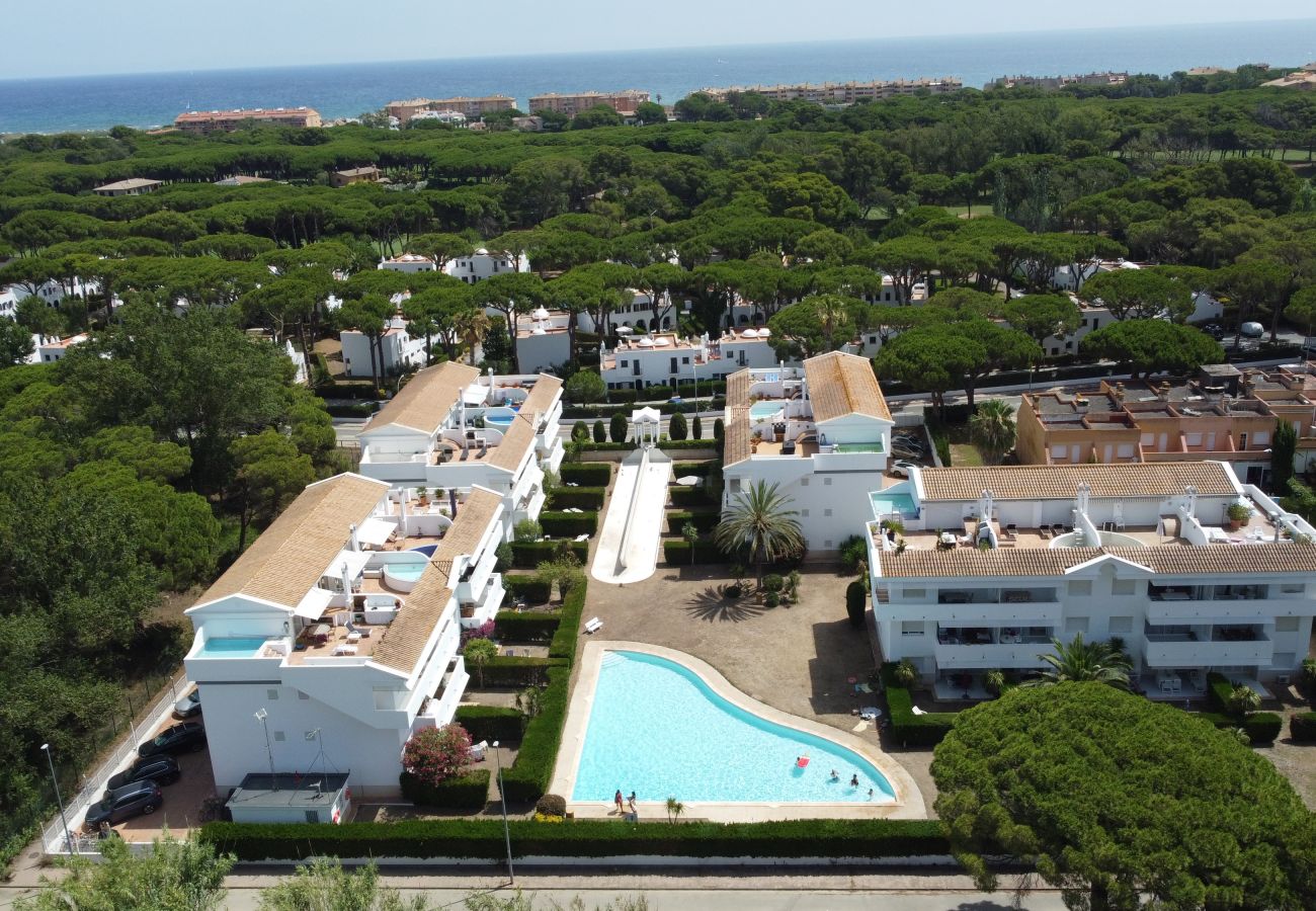 Apartment in Pals - PALS - Green Club Eagle204