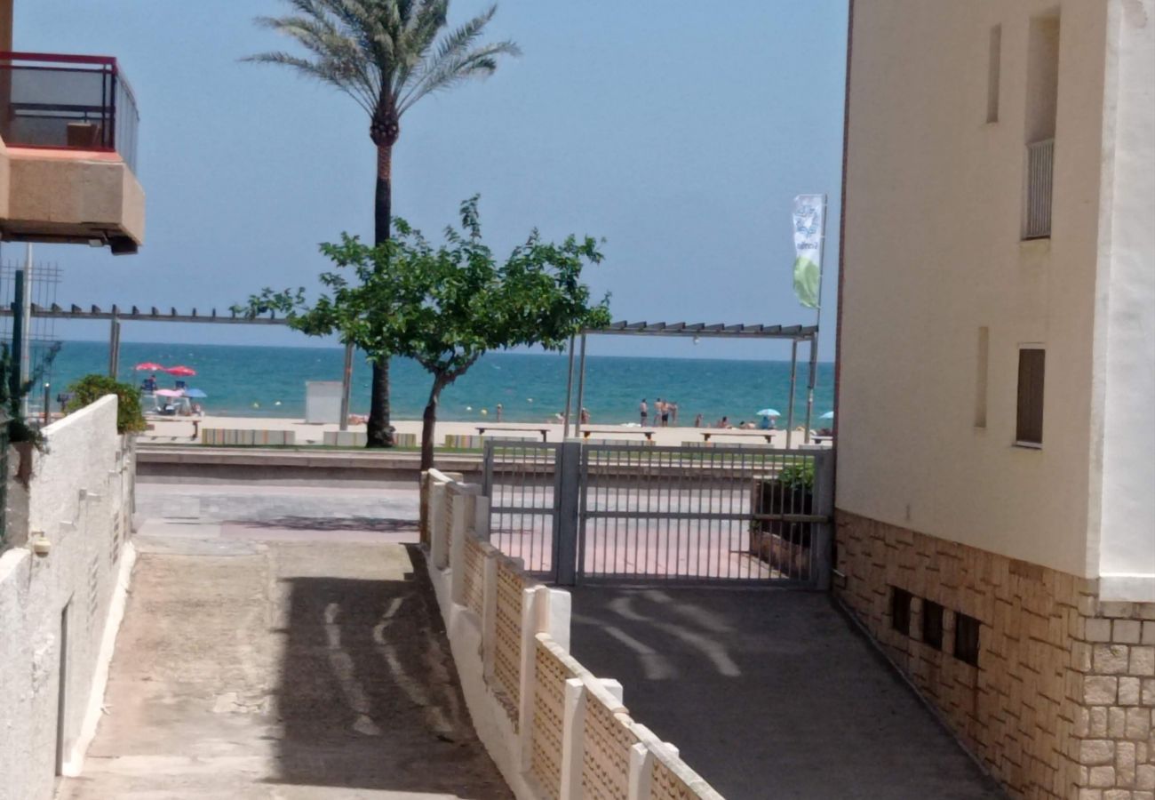 Apartment in Playa de Gandía - 1.Albatros esc.B 10 ptas.19