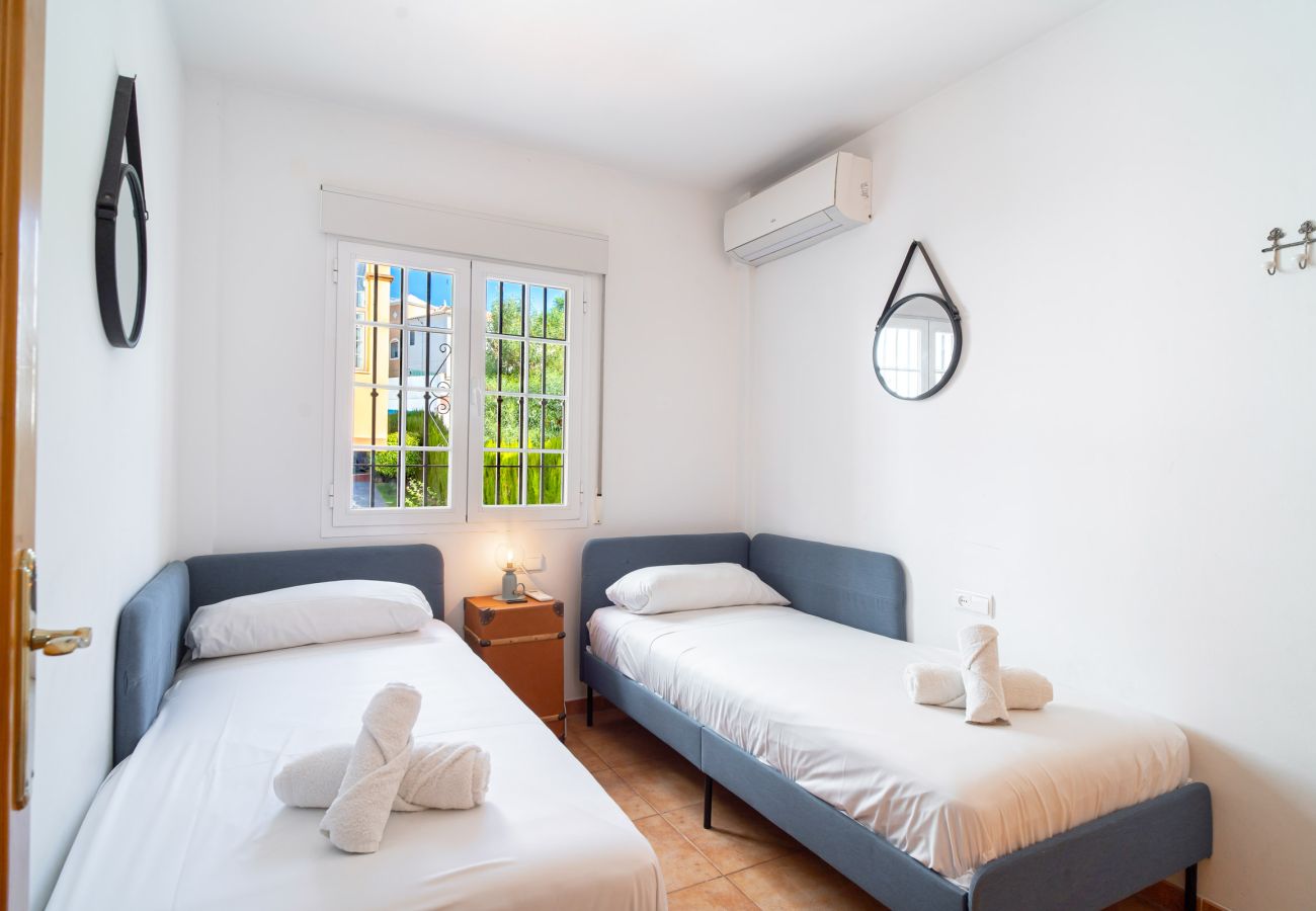 Apartment in Nerja - Azahara En Suite by Casasol