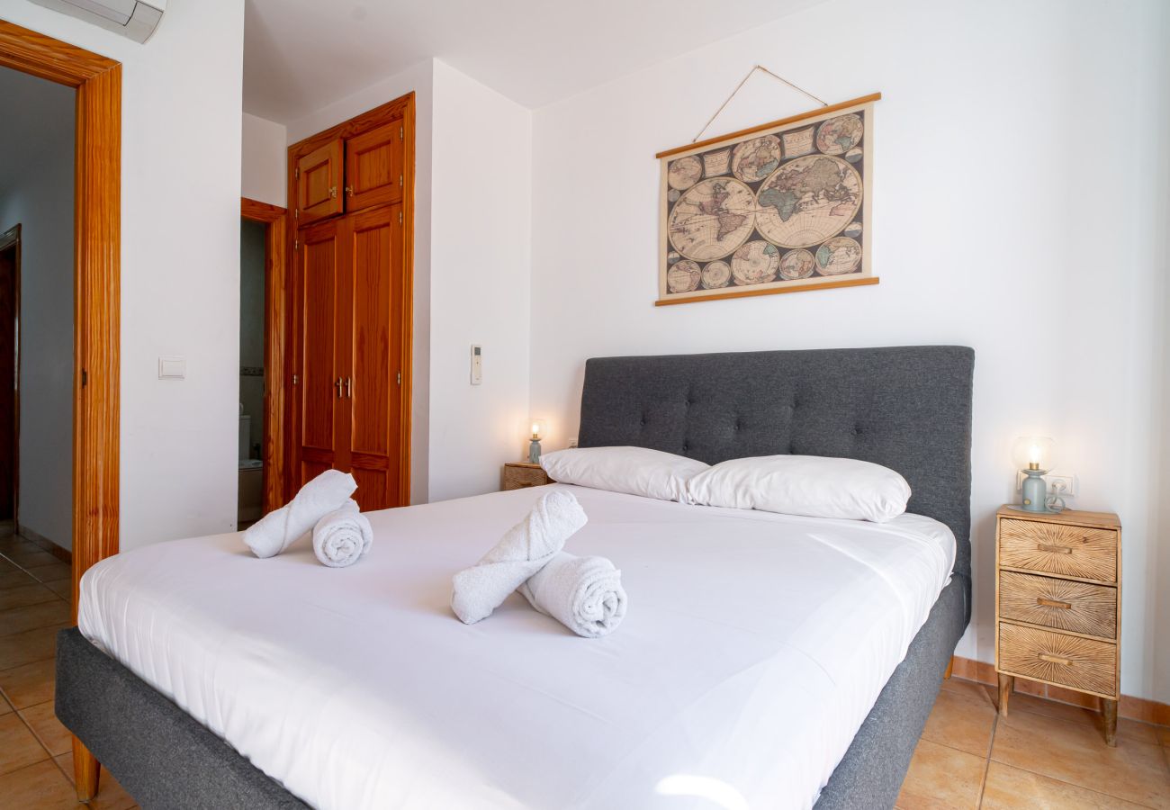 Apartment in Nerja - Azahara En Suite by Casasol