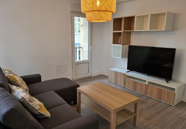  in Gijón - 124A  Apartamento moderno 3 habitaciones