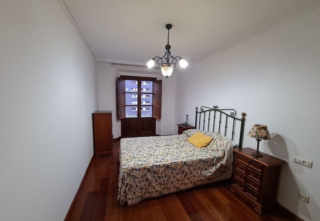 Apartment in Gijón - 117A  · Elegante apartamento en pleno ce