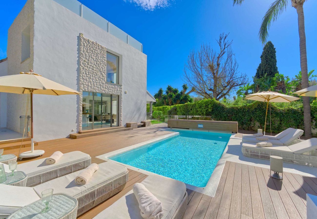 Villa in Marbella - 2244 Luxury Modern Villa with Pool in Puerto Banús