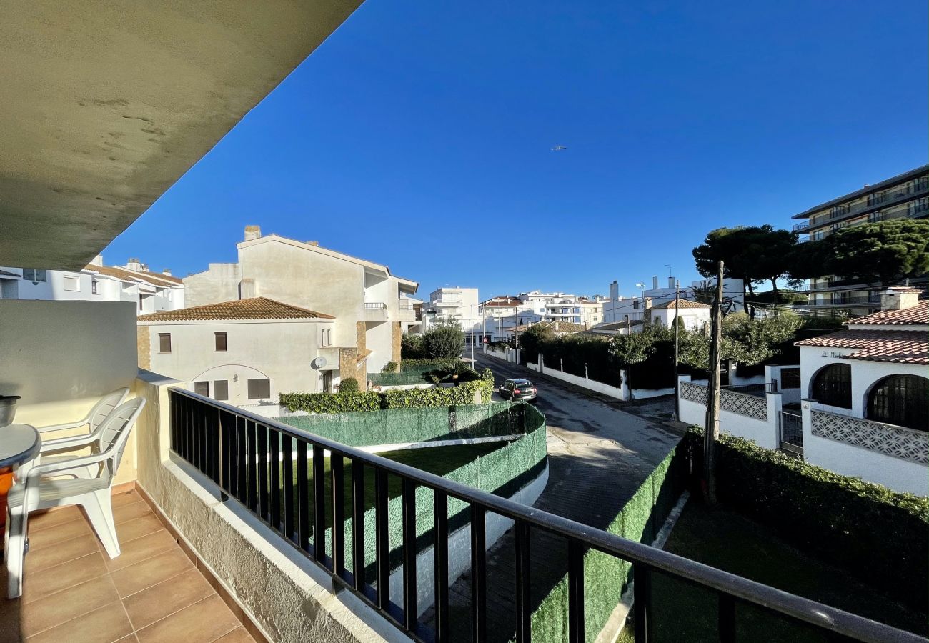 Apartment in L'Escala - ELS AMARRES 1-1