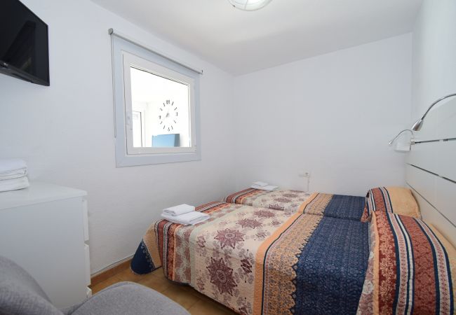 Apartment in Benidorm - PALMERAS 18B