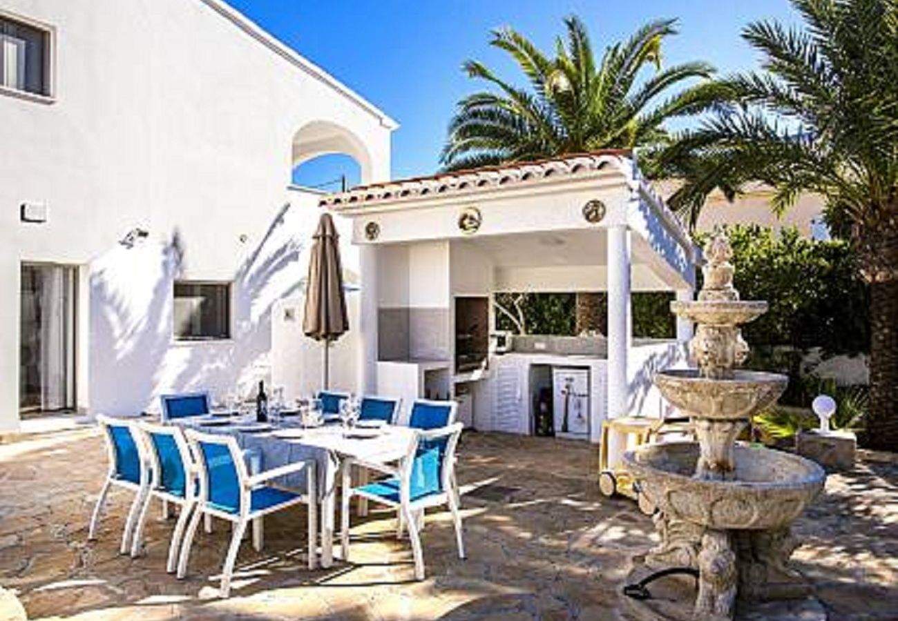 Villa in Calpe / Calp - AT352 VILLA EL BARCO