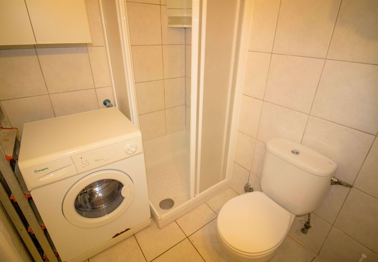 Studio in Alcocebre / Alcossebre - Las Fuentes Beach Studio - Piscina y jardín