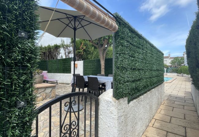 Escala - Townhouse