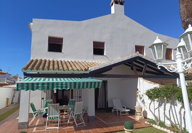 Villa in Chiclana de la Frontera - R087 Chalet Augusta Emérita