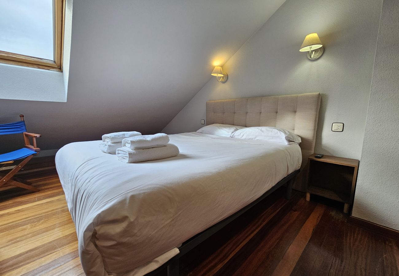Apartment in Llanes - 15A04 Duplex con garaje Llanes centro