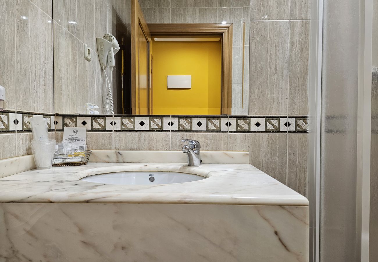 Rent by room in Mieres - 26A02 Hotel Montaña Casa Migio