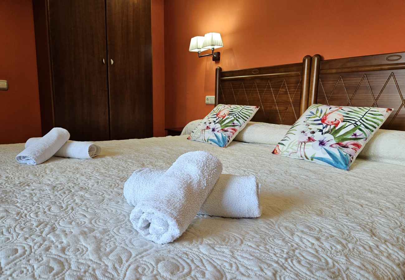 Rent by room in Mieres - 26A04 Hotel Montaña Casa Migio