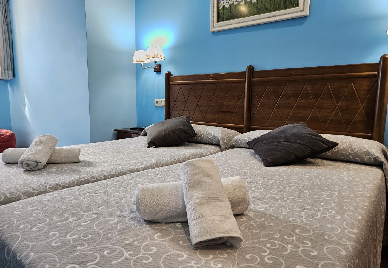 Rent by room in Mieres - 26A05 Hotel Montaña Casa Migio