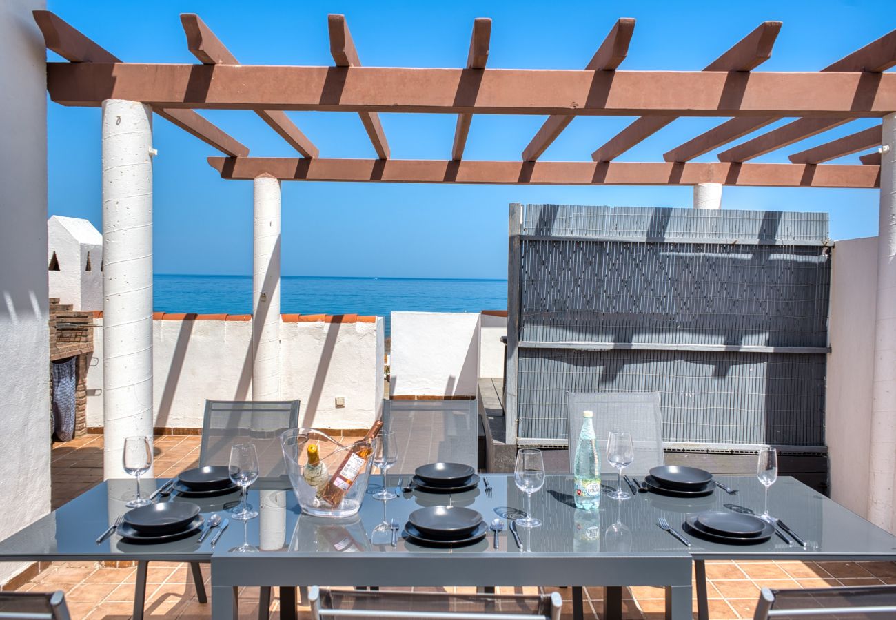 Apartment in San Luis de Sabanillas - 3003 Beachfront Duplex Penthouse with Stunning Sea