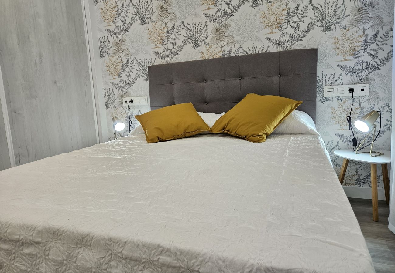 Apartment in Gijón - 1B105 Bonito apartamento en zona exclusiva