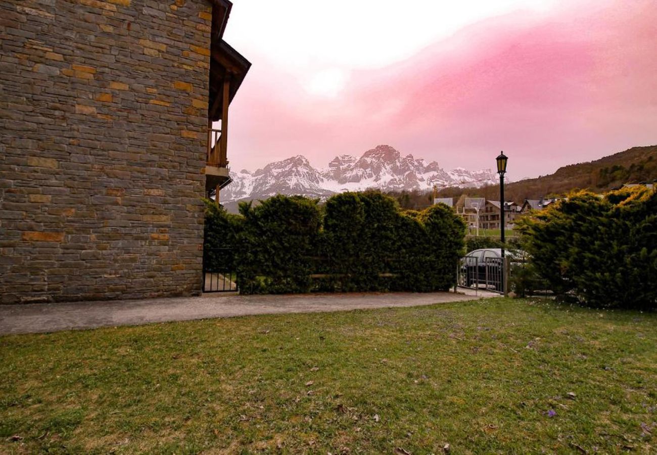 Apartment in Tramacastilla - JARDIN TELERA - TRAMACASTILLA