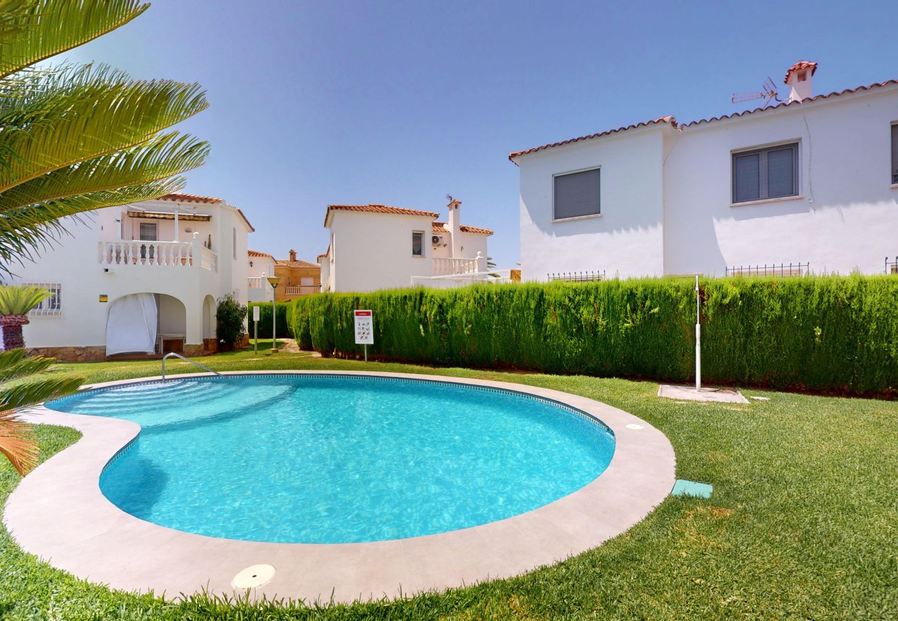 Apartment in Oliva - Club Sevilla I 18A