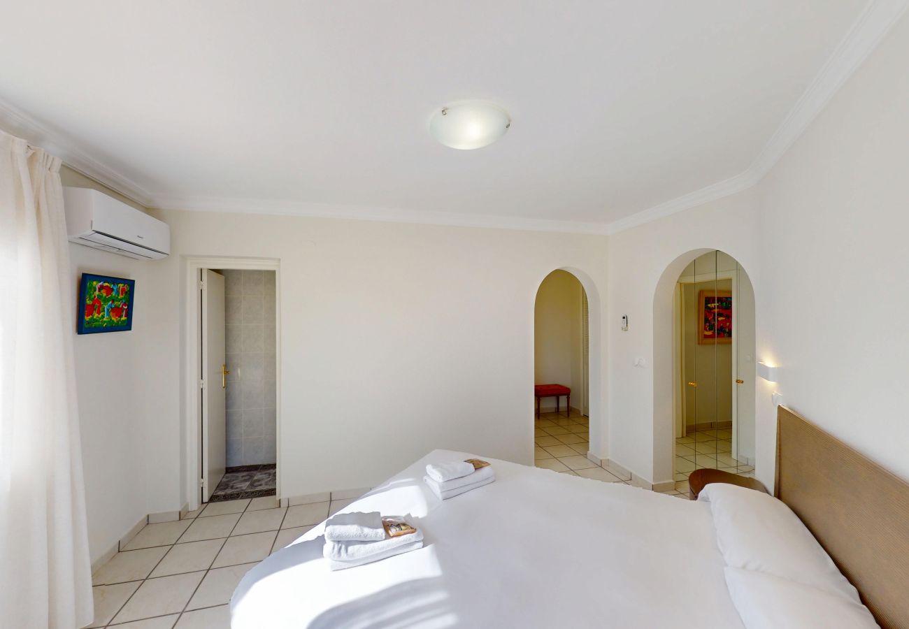 Villa in Oliva - Villa Picasso 14K