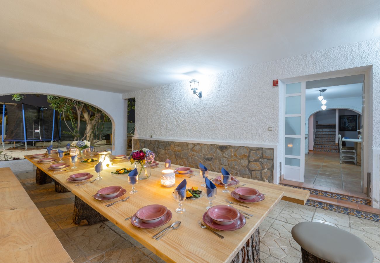 Villa with private pool in Alicante